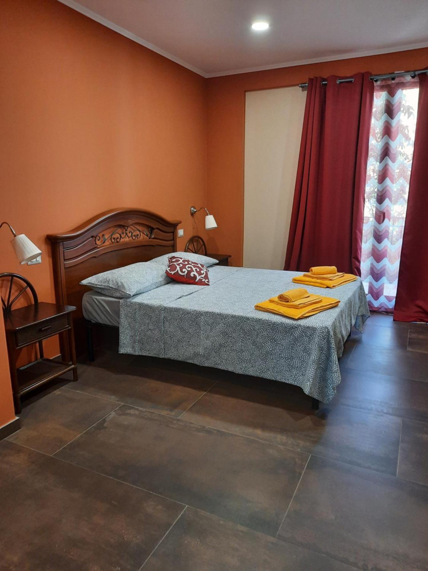 Taorbay Bed & Breakfast Джардини Наксос Стая снимка